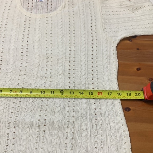Egyptian NWOT Acrylic Sweater, Ivory, Short Sleeve, Loose Cable Knit,Light - Picture 8 of 11